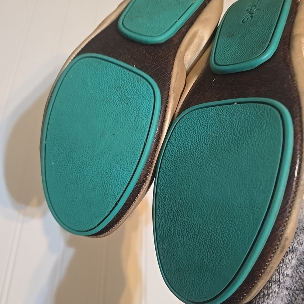 Tiek Gold Mettalic Ballet Flat Shoes - Picture 8 of 9